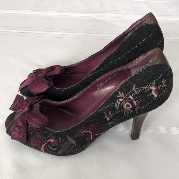 Embroidered Purple and Grey Peep-Toe Heel - Picture 3 of 3